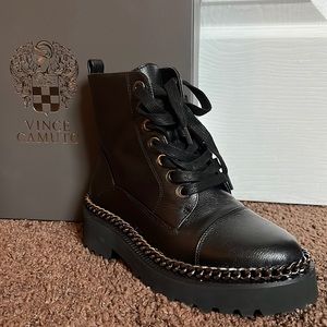 Vince Camuto size 5 Mindinta NEVER WORN